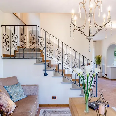Villa Nonna Bianca, A Genuine In Sant'alessio,