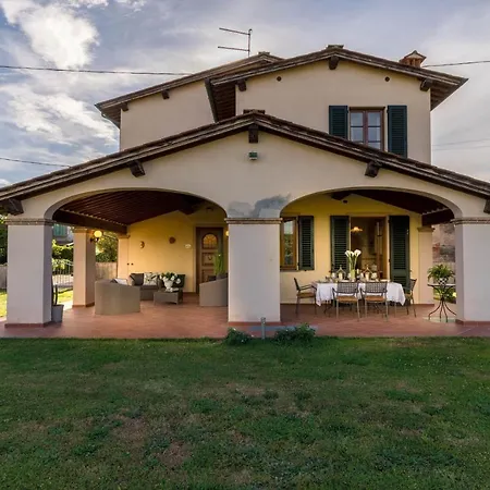Villa Nonna Bianca, A Genuine In Sant'alessio,