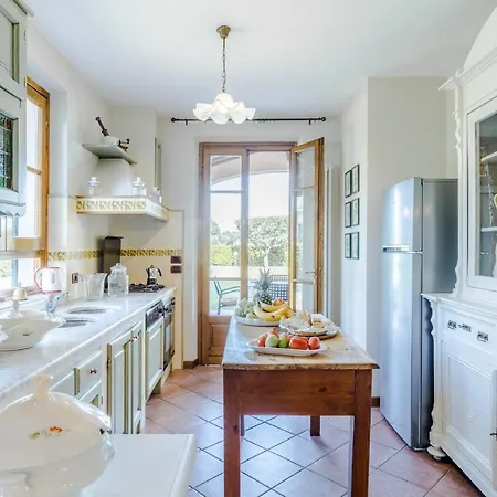 Villa Nonna Bianca, A Genuine In Sant'alessio, Lucca